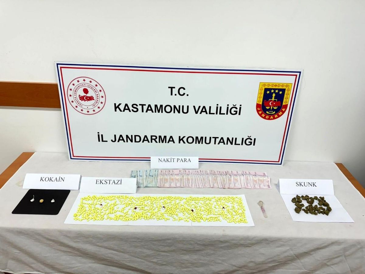 Kastamonu\'da Uyuşturucu Operasyonu: Çok Sayıda Madde Ele Geçirildi