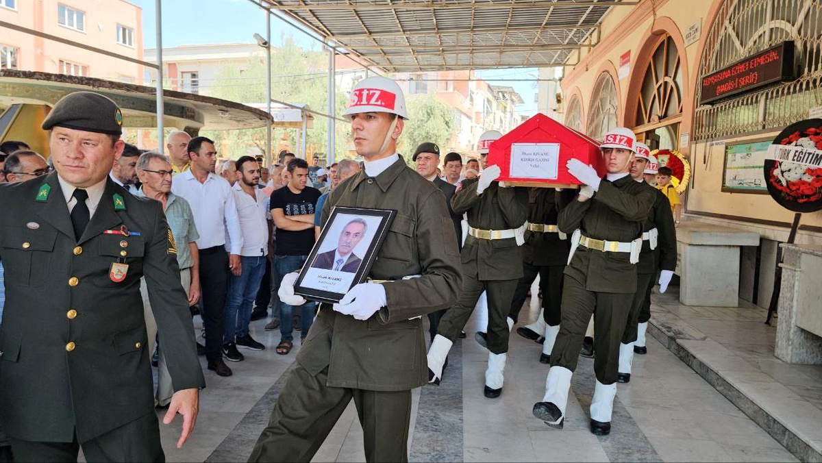Kıbrıs Gazisi İlham Kıvanç Son Yolculuğuna Uğurlandı