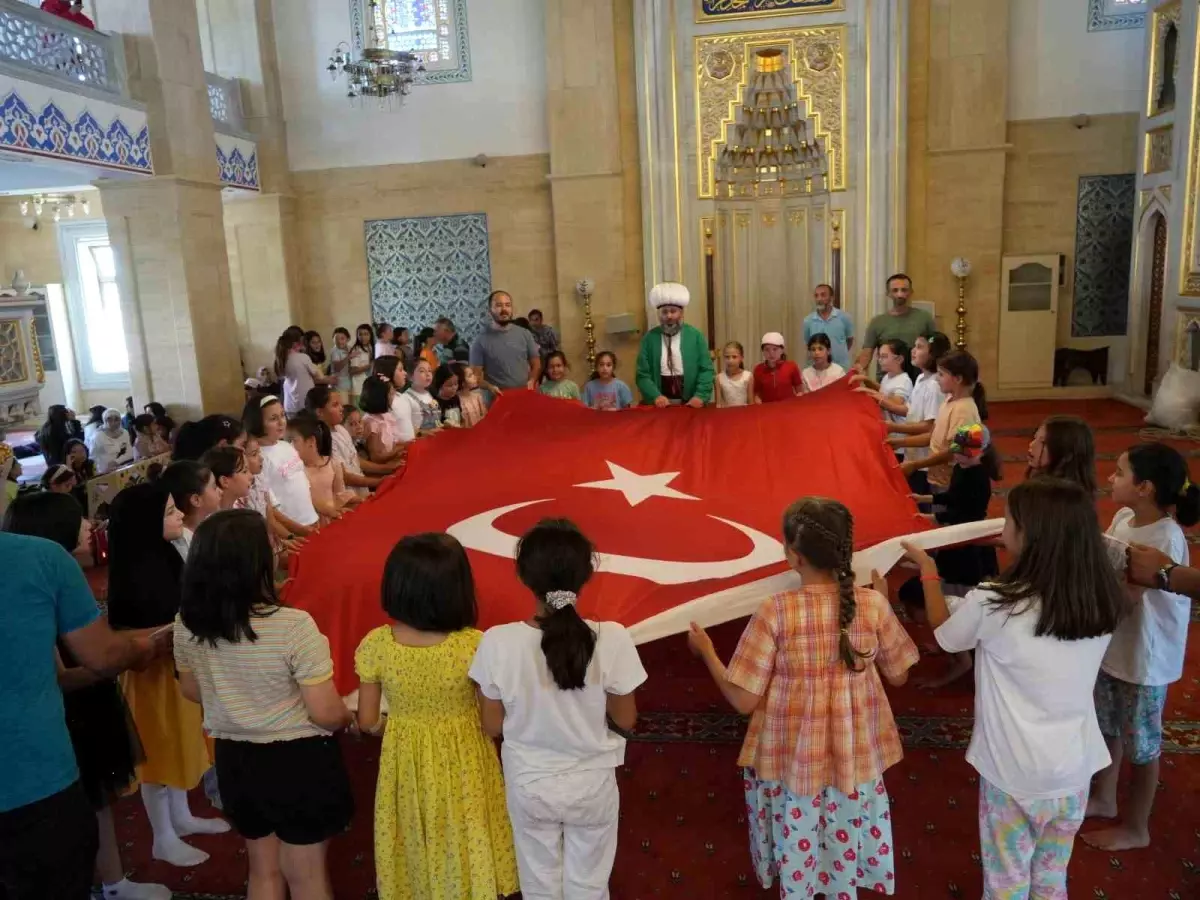 Nasrettin Hoca, Yaz Kur\'an Kurslarında Çocuklarla Buluşuyor