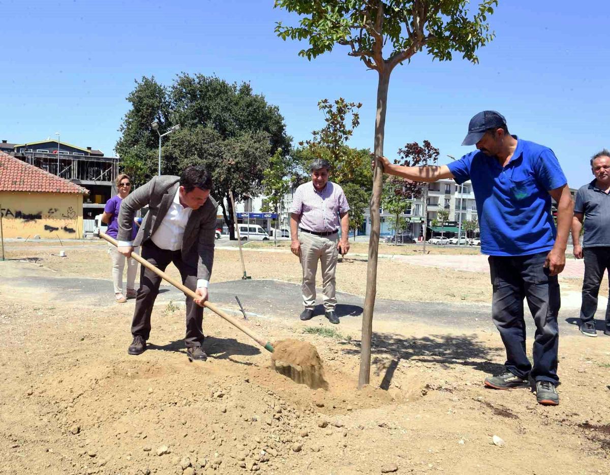 Osmangazi Belediyesi İsmet Paşa Parkı\'nı İnşa Ediyor