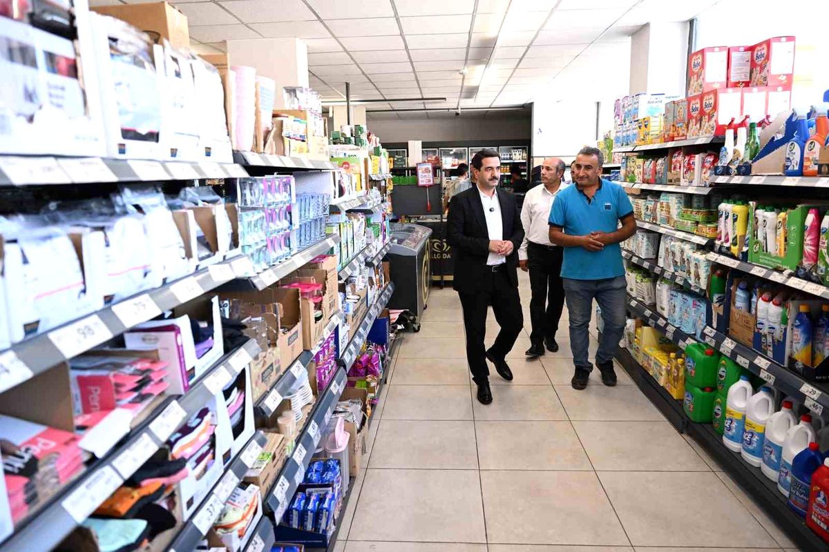 Battalgazi Belediye Başkanı Bayram Taşkın, market denetimlerine katıldı