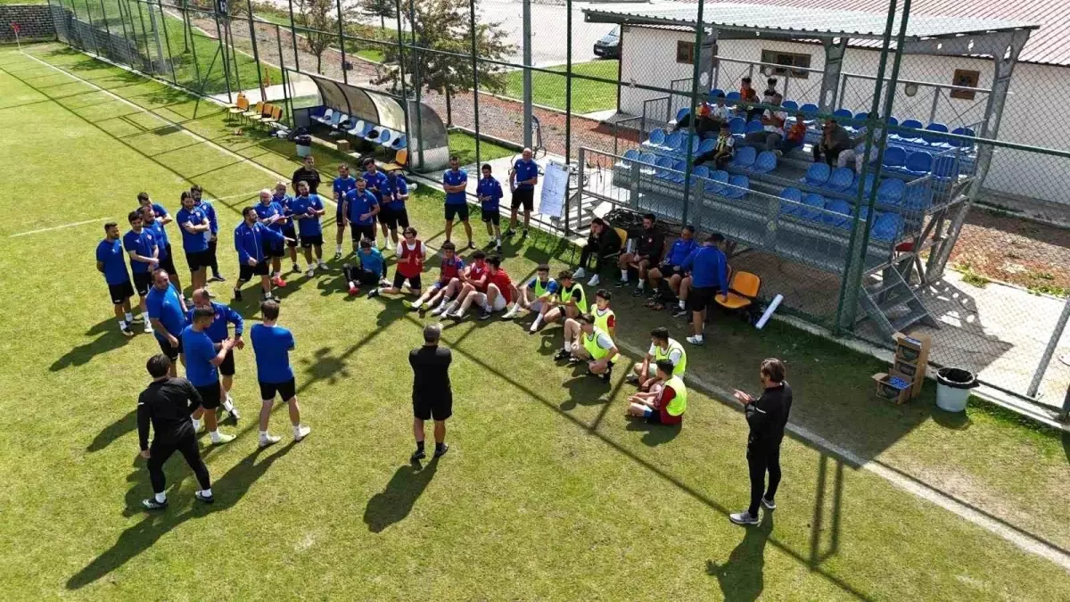 TFF Erzurum\'da antrenör eğitim programlarına devam ediyor