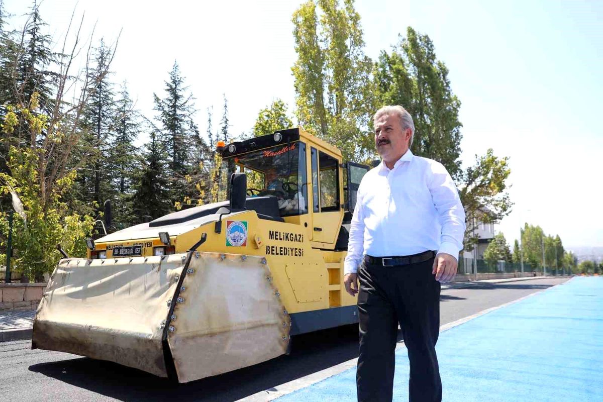Melikgazi Belediyesi Şehir Trafiğini Rahatlatacak Yol Çalışmalarına Devam Ediyor