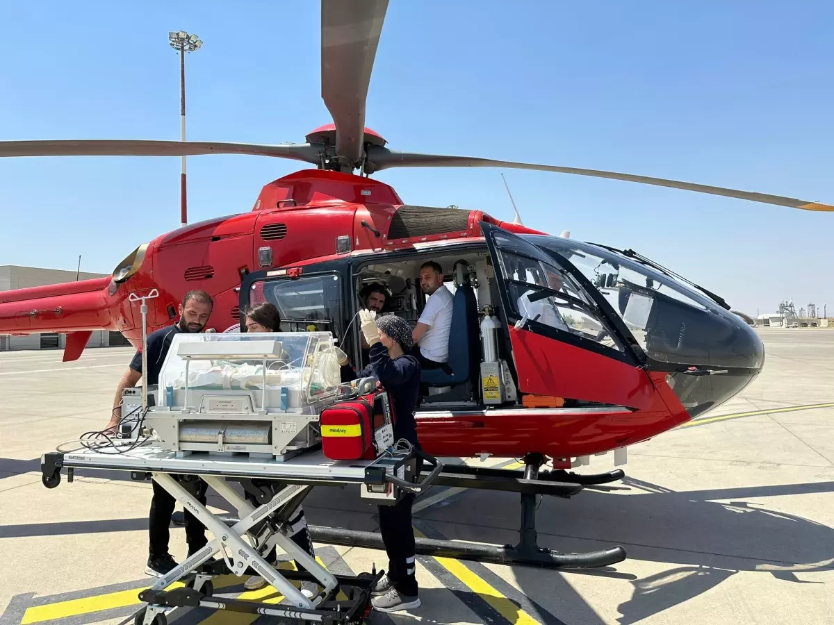 28 Haftalık Bebek Ambulans Helikopterle Elazığ\'a Sevk Edildi