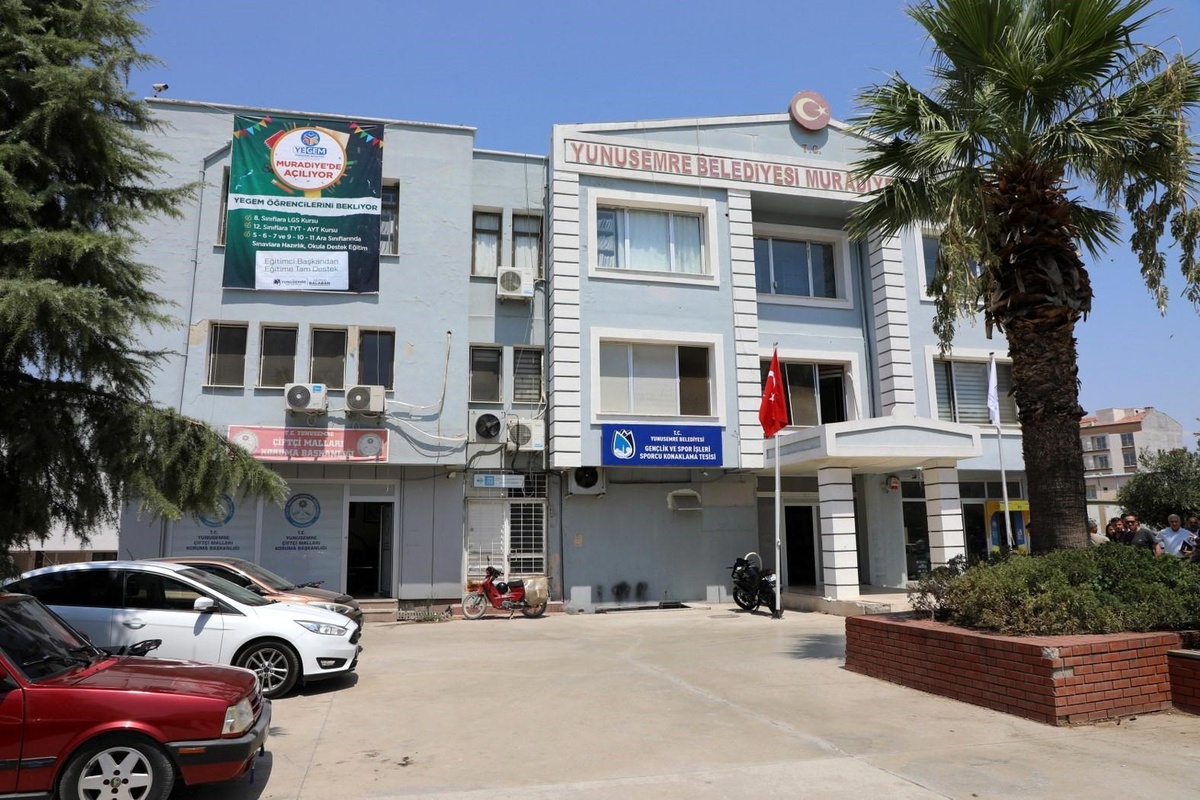 Yunusemre ilçesindeki Muradiye Mahallesi\'nde belediye ek hizmet binası hizmete açılıyor