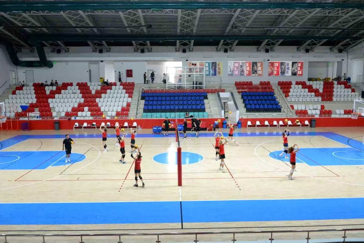 Bozüyük Belediyesi Kadın Voleybol Takımı Antrenmanlara Başladı