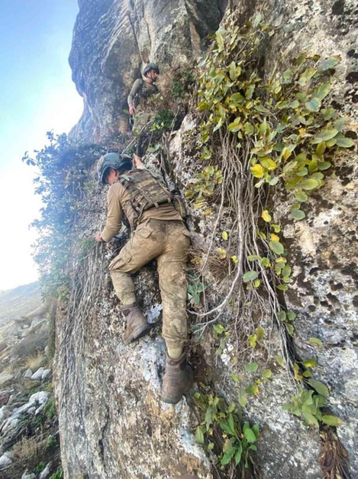 Irak'ın kuzeyine operasyon! 8 PKK'lı terörist etkisiz hale getirildi