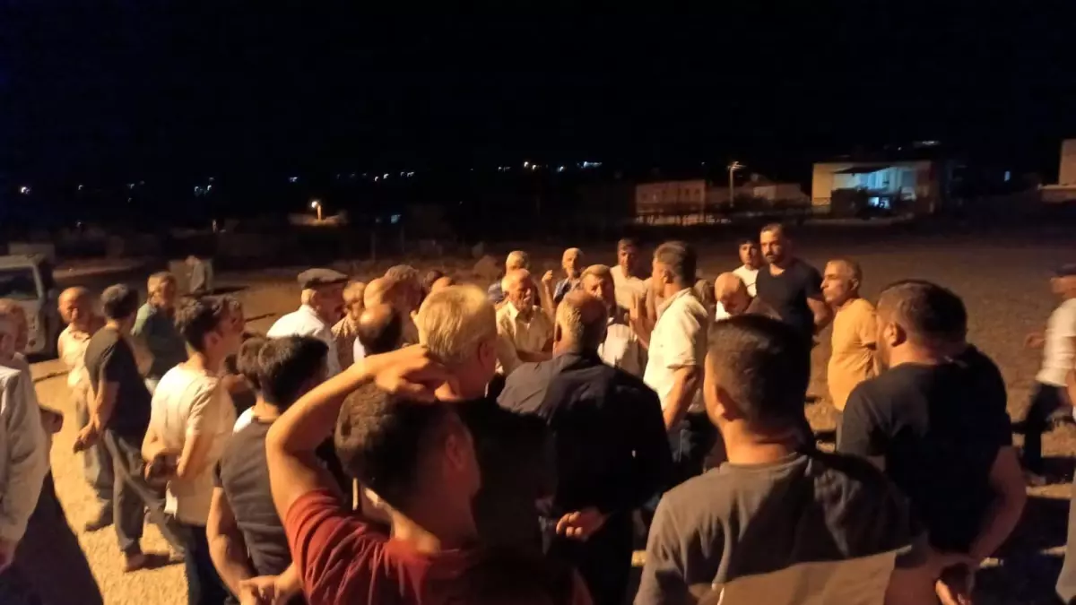 Adıyaman\'da Mahallelerine Şehir İçi Minibüslerinin Uğramaması Vatandaşları Mağdur Ediyor