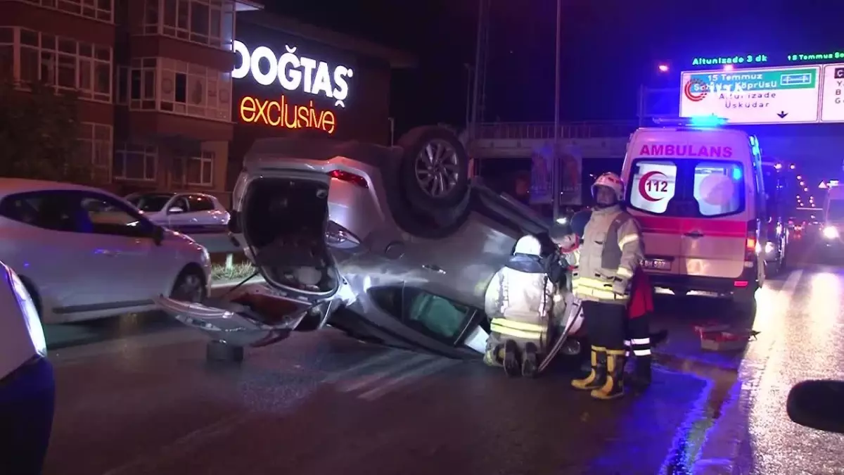 Üsküdar\'da kontrolden çıkan otomobilin çarptığı araç takla attı