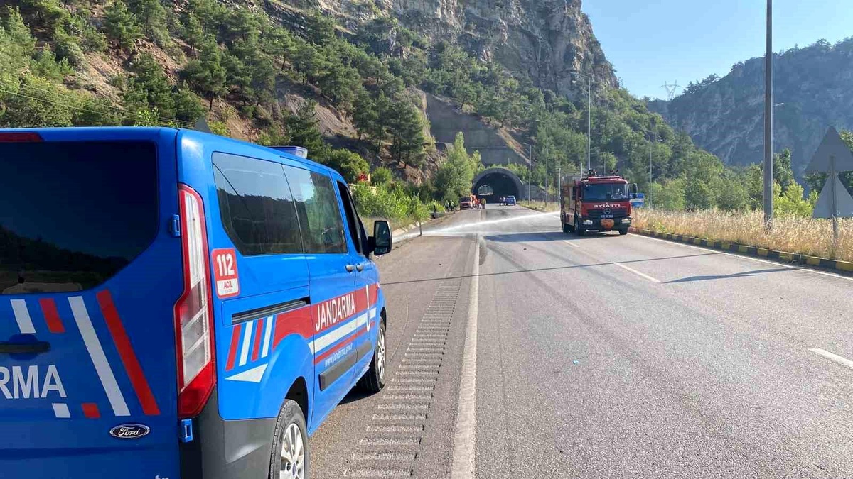 Karabük\'te Yoğun Sis Kazası: Motosiklet Sürücüsü Feci Şekilde Can Verdi