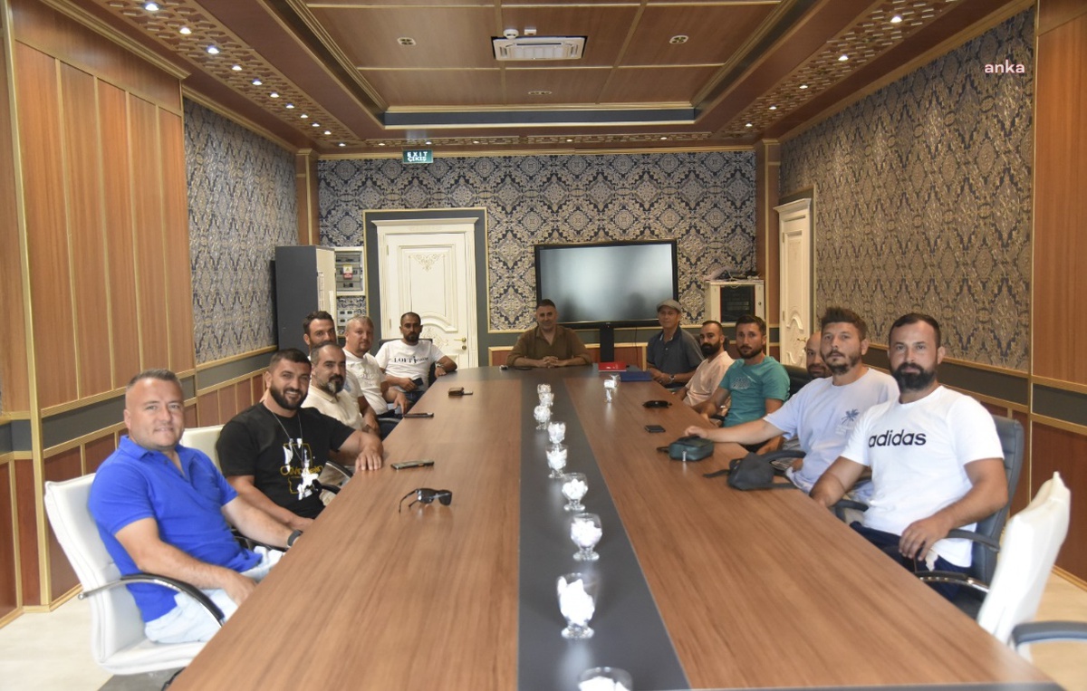 Yunusemre Belediyespor\'da 2024-2025 sezonu öncesinde antrenörlerle toplantı yapıldı