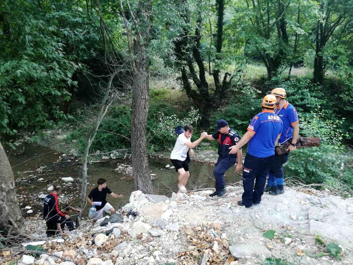 Bursa\'da balık tutmaya giden 3 genç geri dönemedi