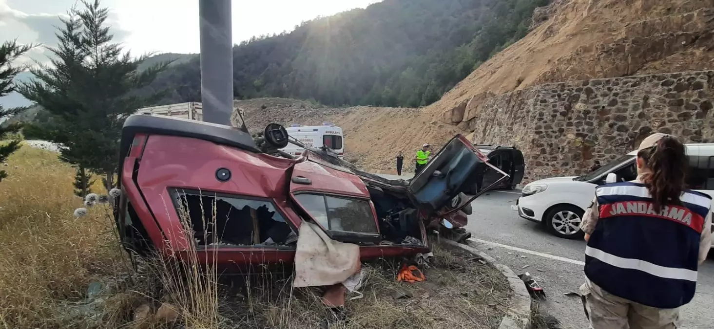 Gümüşhane\'de trafik kazası: 1 ölü, 9 yaralı