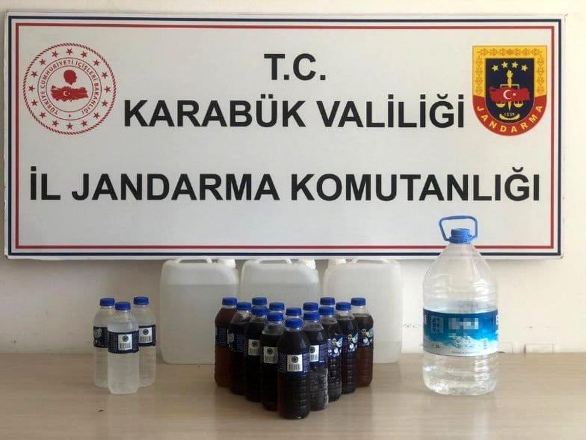Karabük\'te Kaçak Alkol Operasyonu: 1 Kişi Gözaltına Alındı, 20.5 Litre Alkol Ele Geçirildi