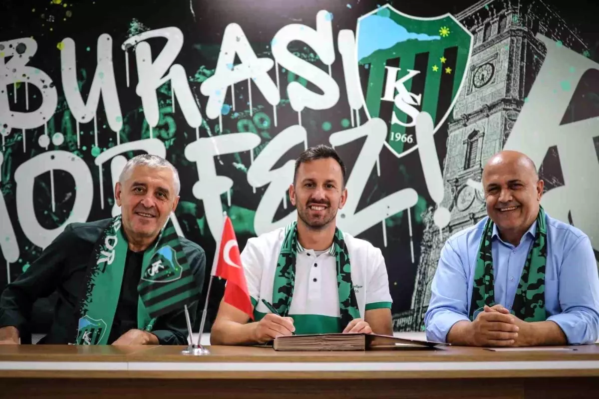 Kocaelispor, Mijo Caktas\'ı kadrosuna kattı