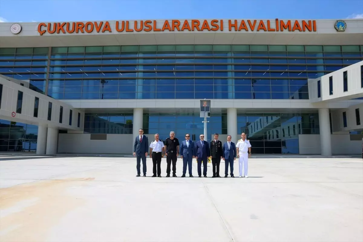 Mersin ve Adana Valileri, Çukurova Uluslararası Havalimanı\'ndaki Hazırlıkları İnceledi