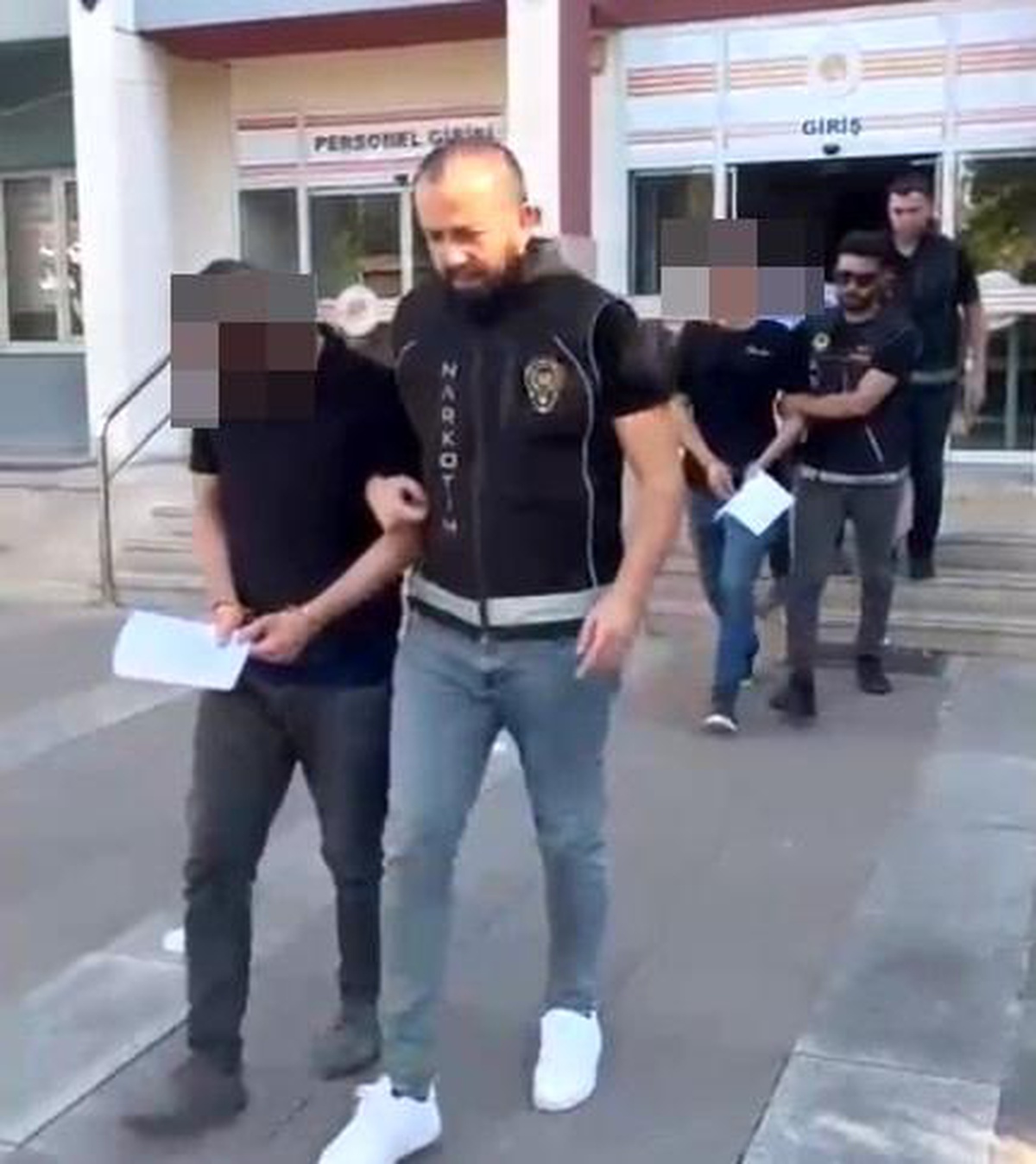 Aydın\'da Uyuşturucu Operasyonu: 3 Şüpheli Tutuklandı