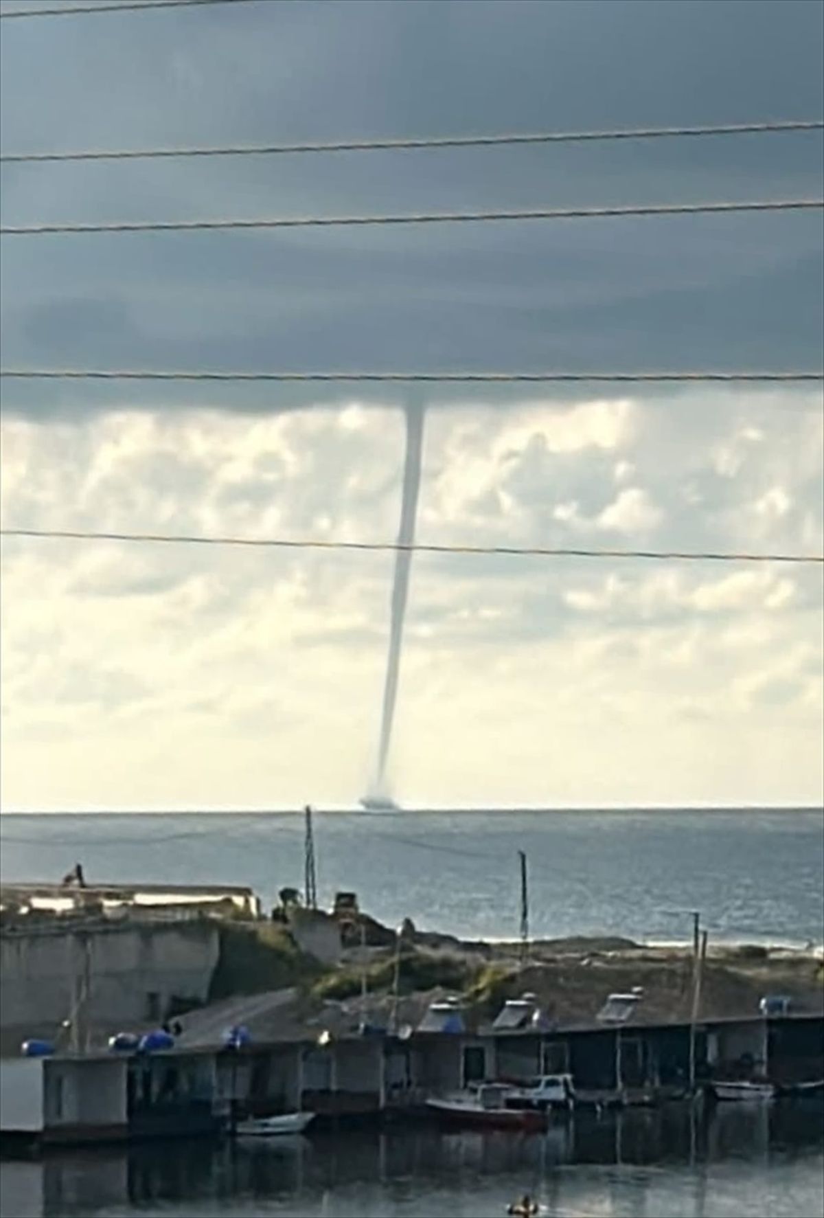 Sinop\'un Türkeli ilçesinde hortum görüntülendi