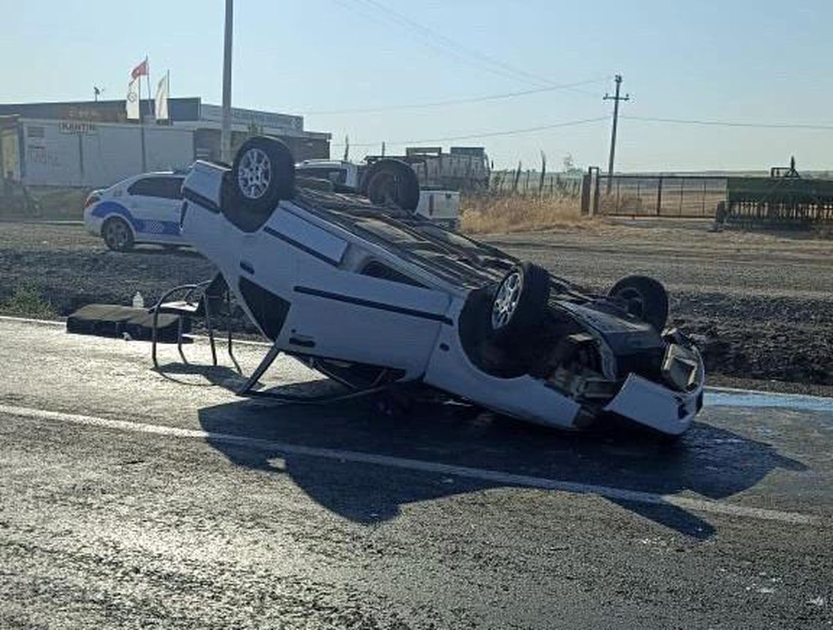 Şanlıurfa\'da otomobil takla attı: 2 yaralı