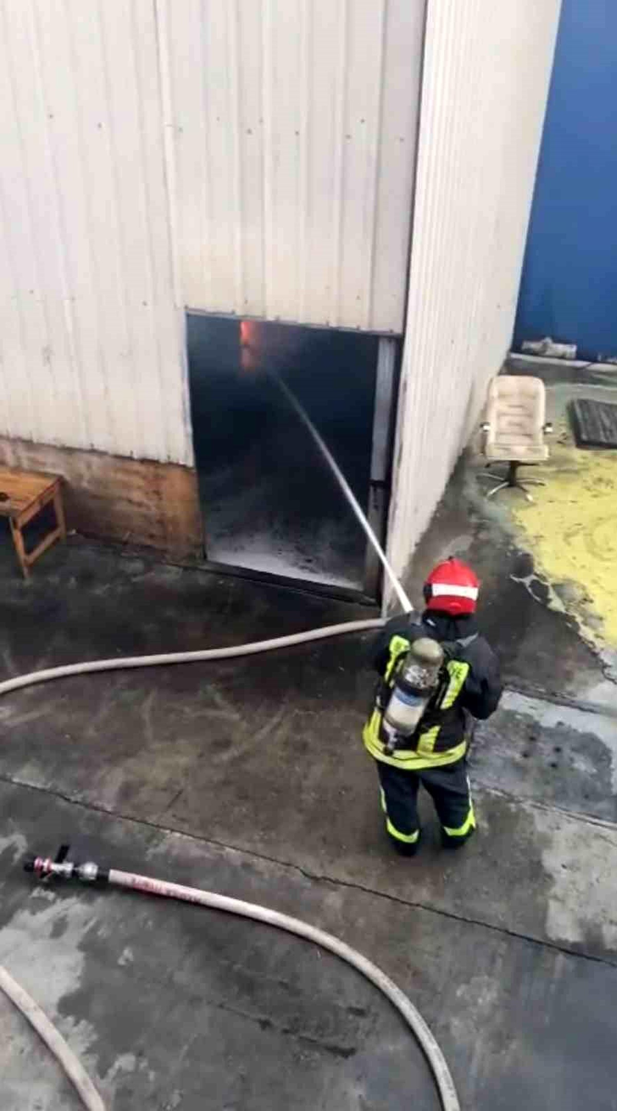 Mersin\'deki Yağ Fabrikasında Yangın Kontrol Altına Alındı