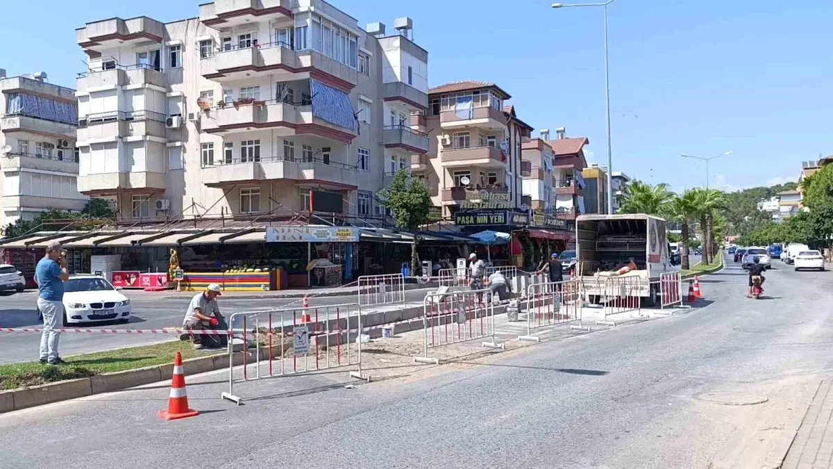 Manavgat\'ta sık kazalara neden olan kavşak kapatıldı