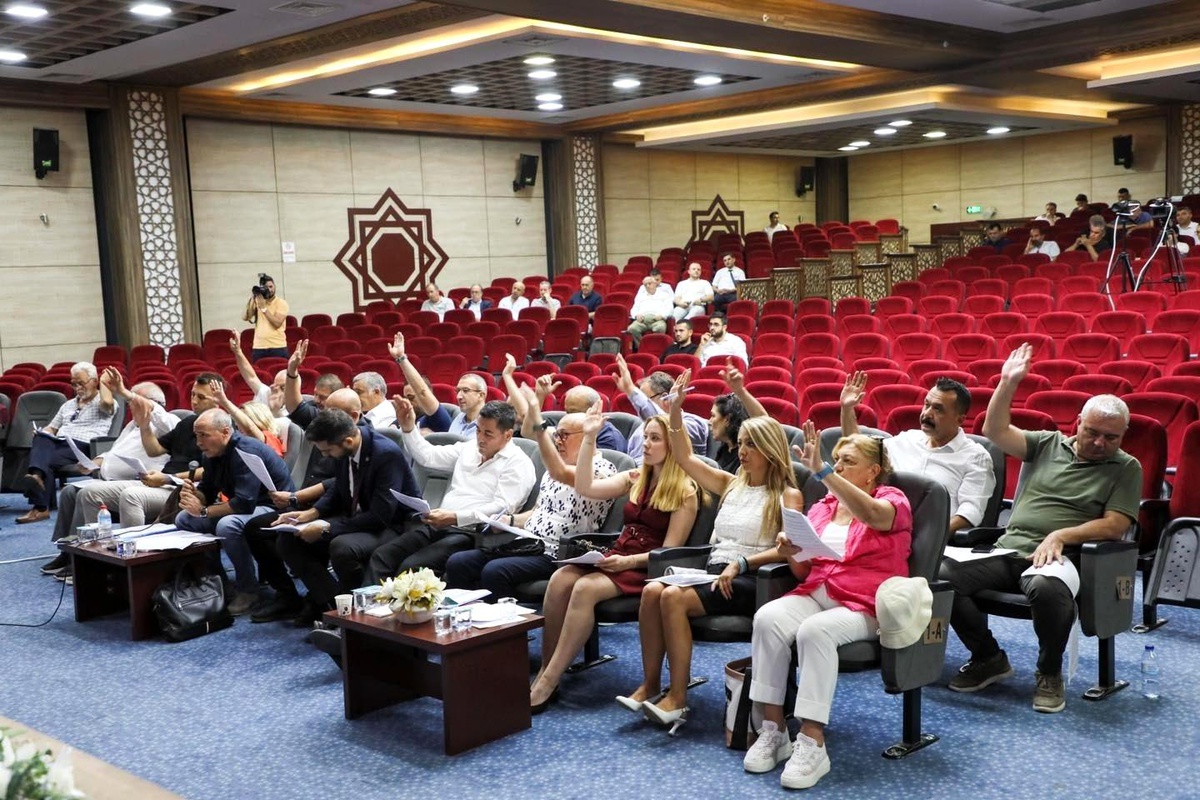 Yunusemre Belediyesi Meclis Toplantısında Filistin Mücadelesi Alkışlandı