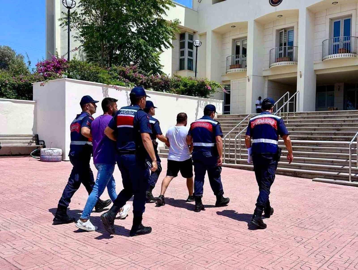 Muğla\'da göçmen kaçakçılığı operasyonunda 20 şüpheli tutuklandı