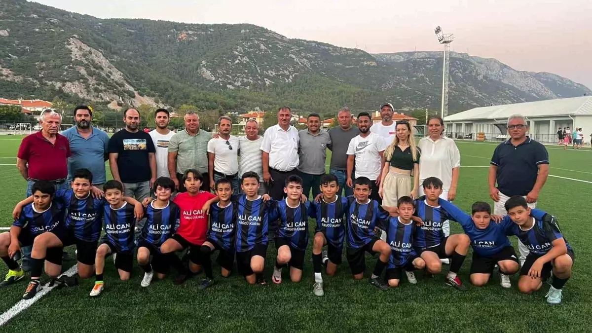 Denizli\'nin Beyağaç Belediye Başkanı Gençleri Sporla Buluşturdu