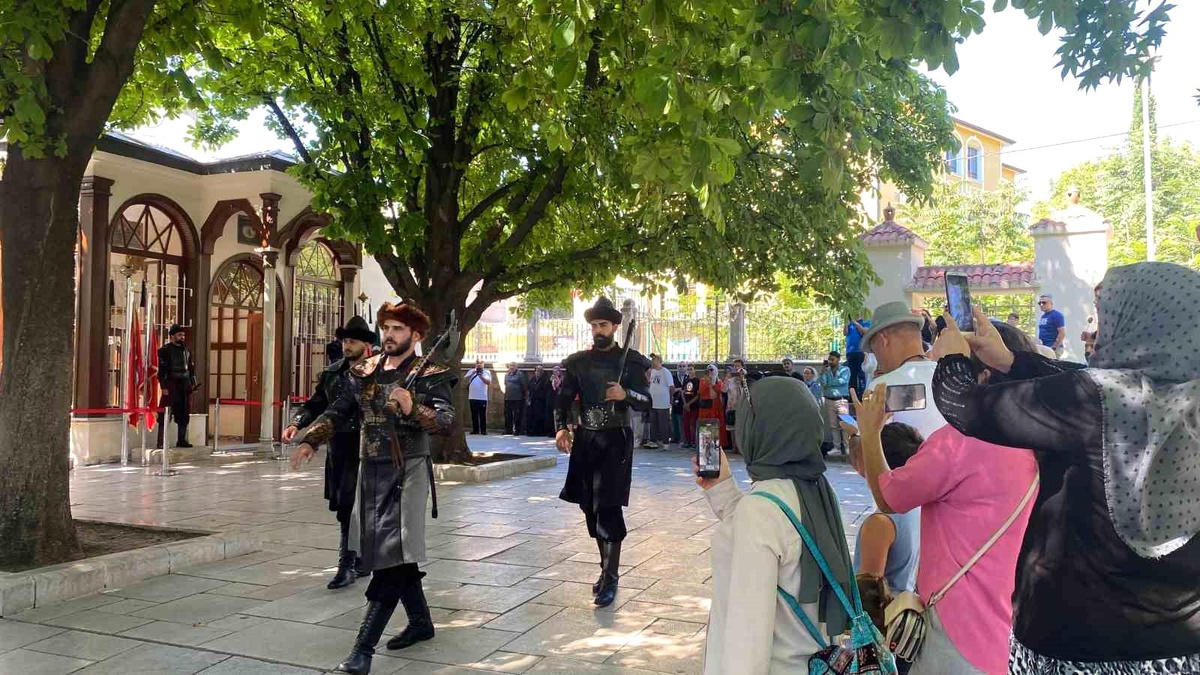 Bursa Büyükşehir Belediyesi Engelsiz Turizm Projesi ile Özel İlgiye İhtiyaç Duyan Bireyleri Kentin Güzellikleriyle Buluşturuyor