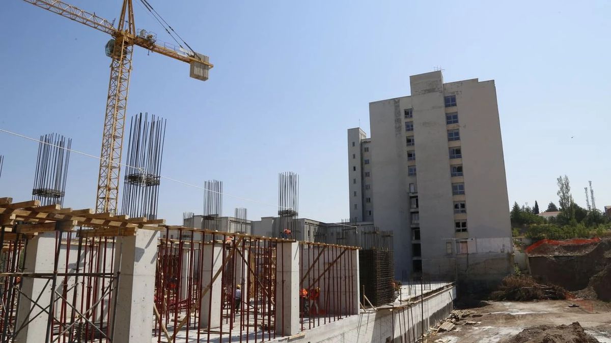 Çorum\'da İnşaat İşçisi 5 Metre Yükseklikten Düşerek Hayatını Kaybetti