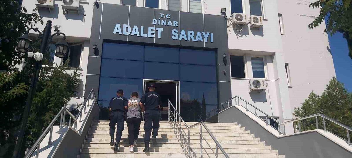 Afyonkarahisar\'da Aranan Şahıs Yakalandı