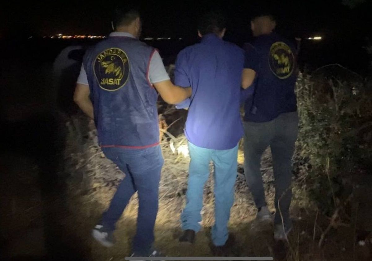 Edirne\'de aranan hükümlü ormanlık alanda yakalandı