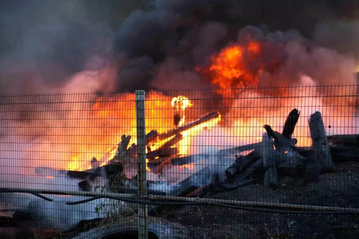 Edirne Tren Garı Şantiyesinde Yangın Çıktı
