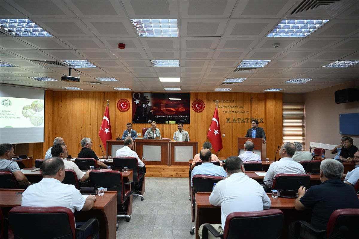 Edirne Vali Yardımcısı ve İl Özel İdaresi Genel Sekreteri 2024 yılı yatırım programı hakkında bilgi verdi
