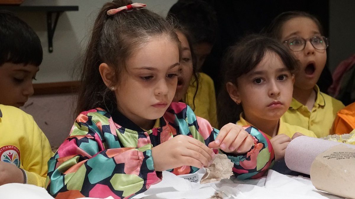 Kağıthane Belediyesi\'nde El Yapımı Kağıt Atölyesi