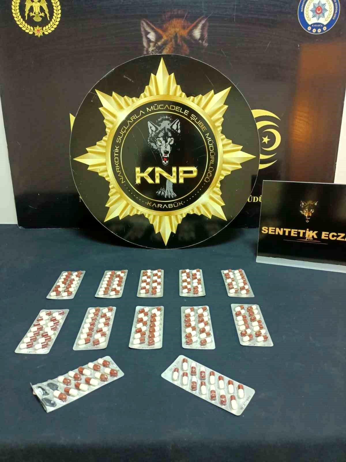 Karabük\'te Narko Timleri Uyuşturucu Tacirlerine Darbe Vurdu