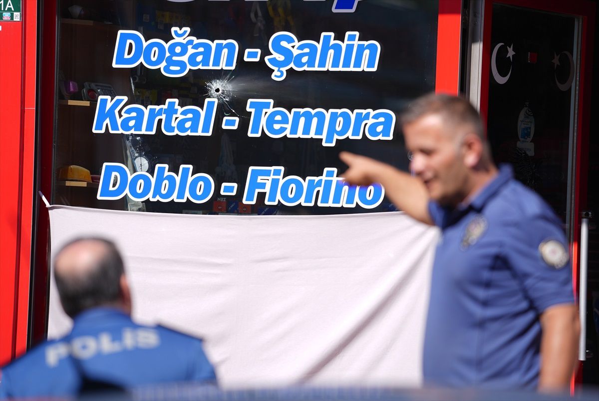Erzurum\'da tabancayla ateş edilen iş yerinde hasar oluştu