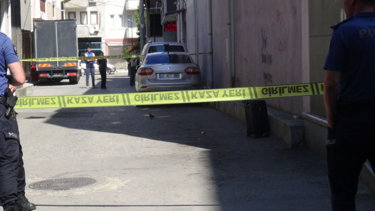 İzmit\'te Şüpheli Valiz Alarmı