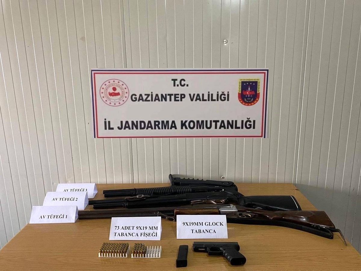 Gaziantep\'te Silah Kaçakçılığı Operasyonu: Çok Sayıda Silah Ele Geçirildi