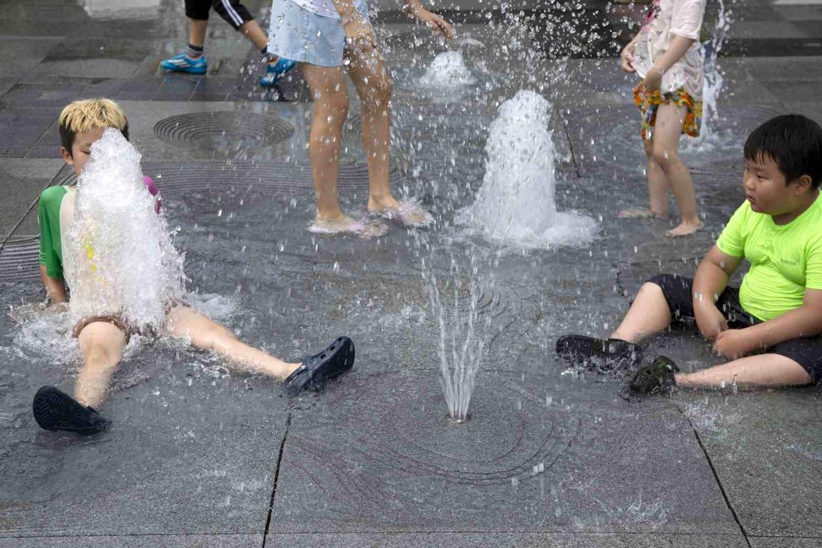 Güney Kore\'de Aşırı Sıcaklar Nedeniyle Ölü Sayısı 18\'e Yükseldi