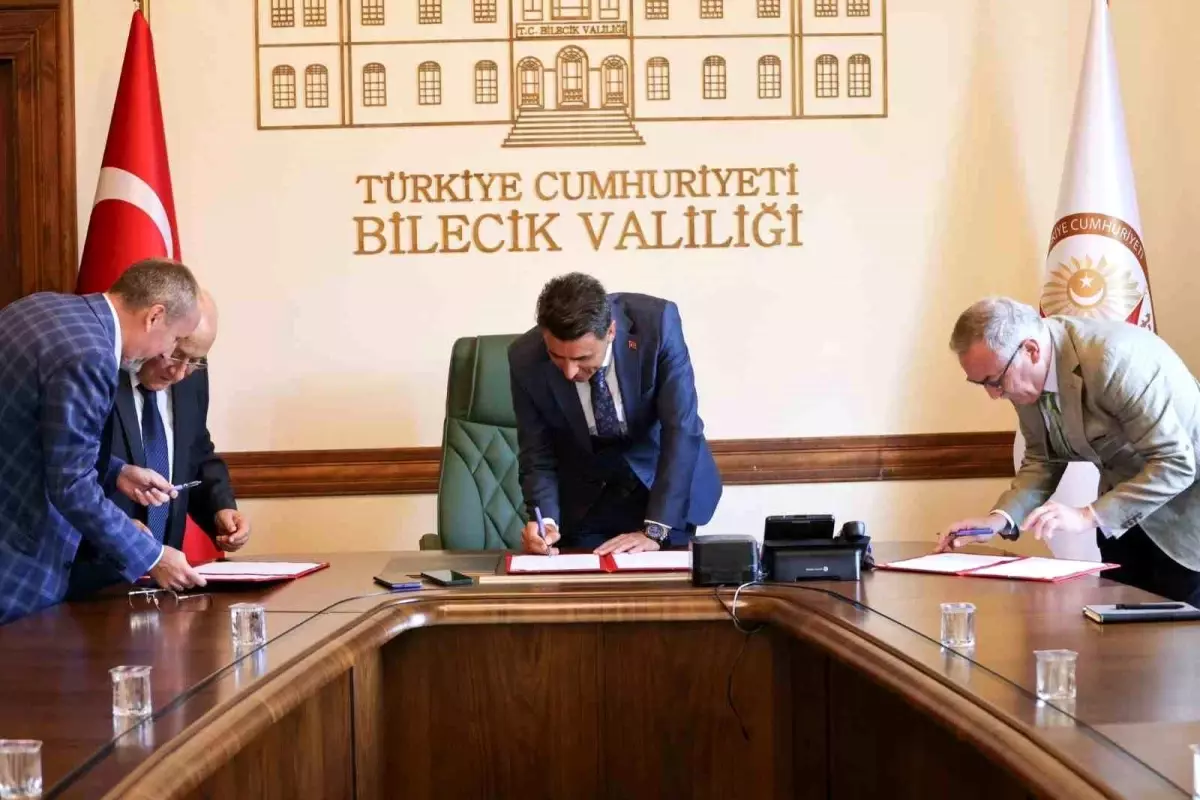 Bilecik\'te Hayırsever İş İnsanı Orhan Karabuda Anaokulu Projesi İçin Protokol İmzalandı