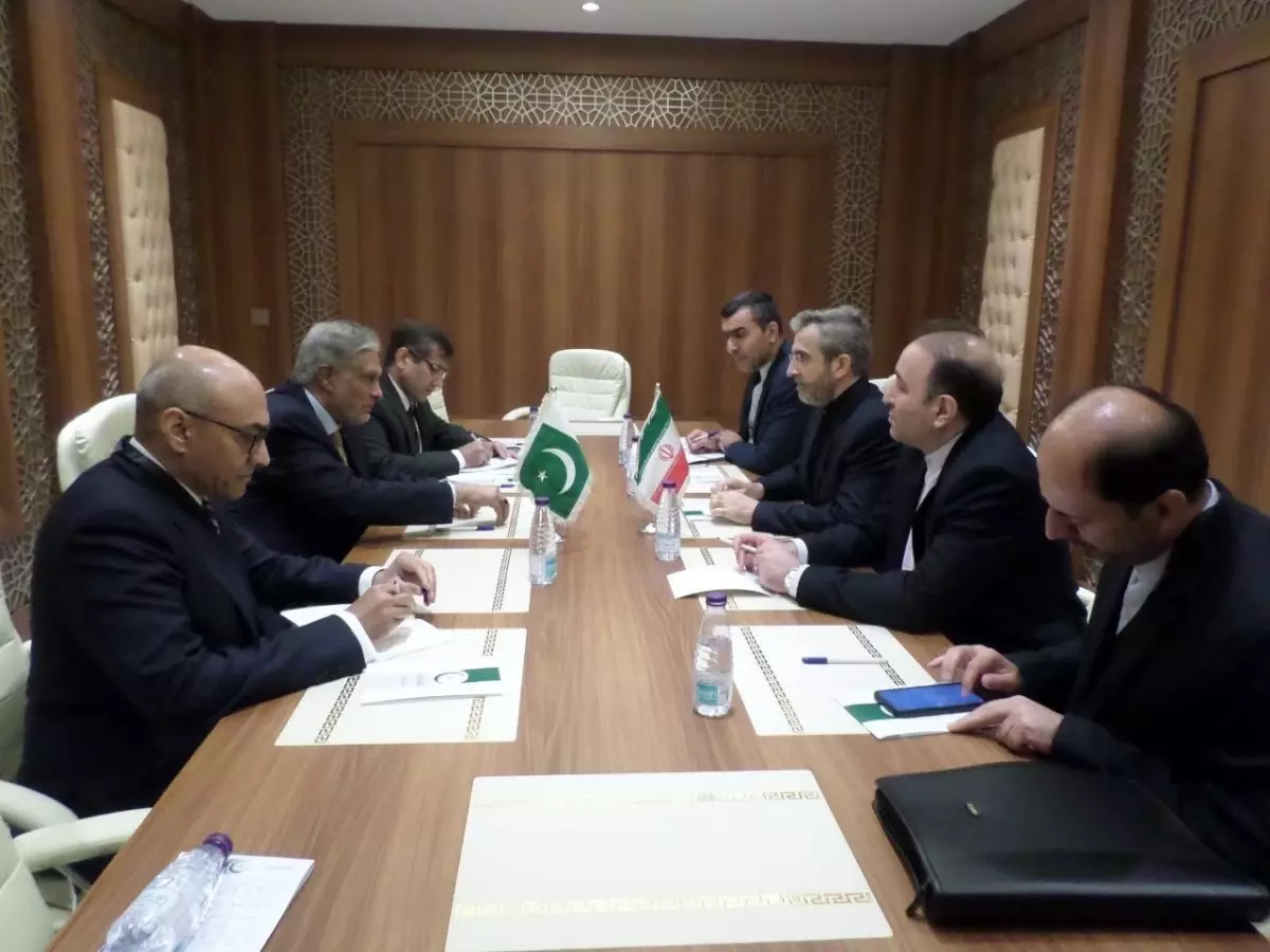 İran\'a Pakistan\'dan tam destek