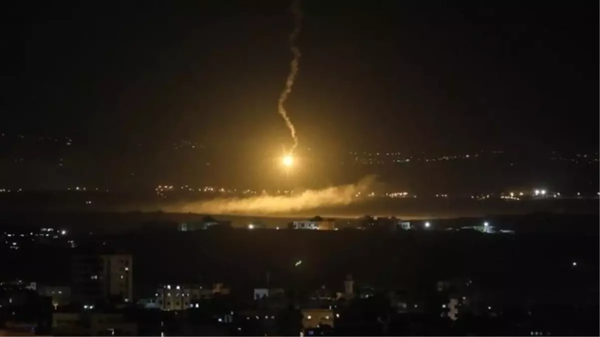 İsrail, Suriye\'nin Humus kentindeki askeri havaalanını vurdu