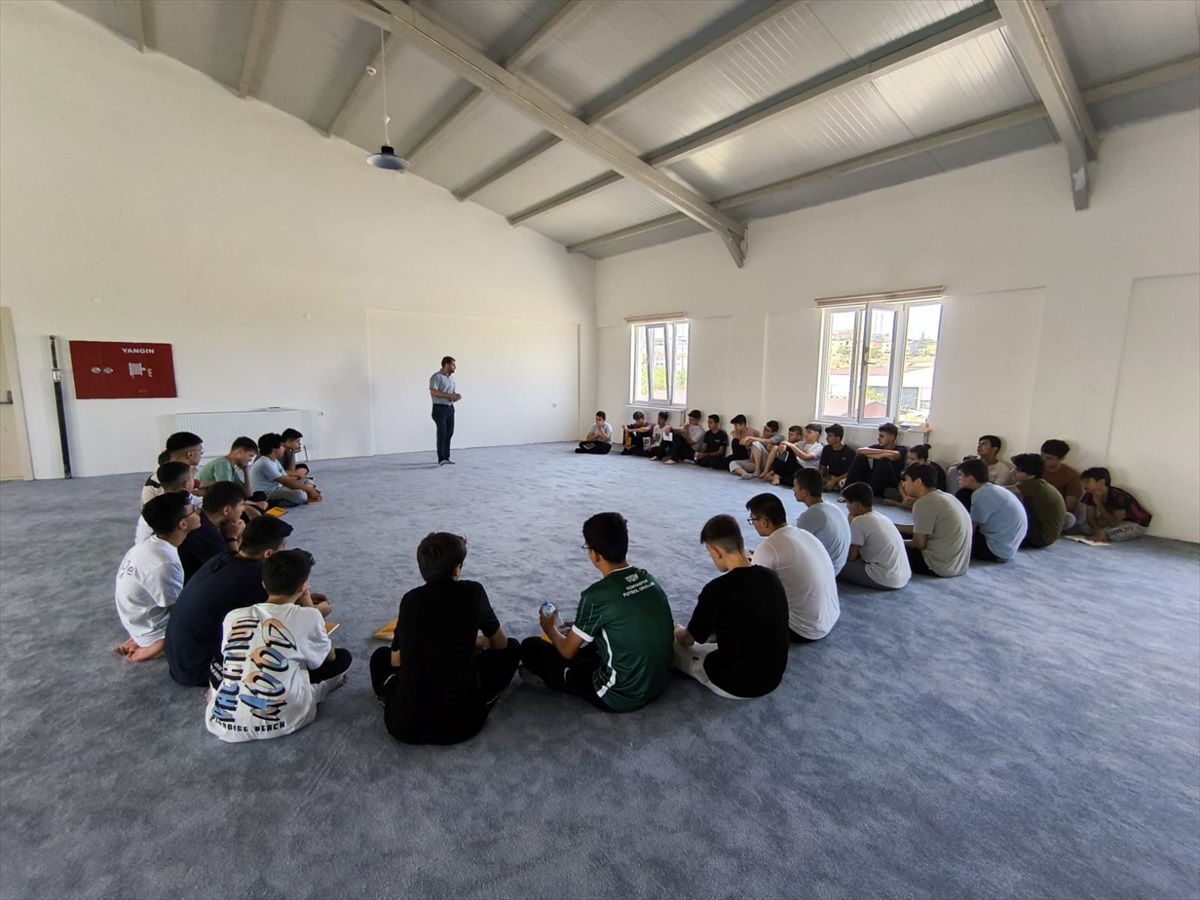Konya\'da Yaz Kampı: Yazımda Kardeşlik Var