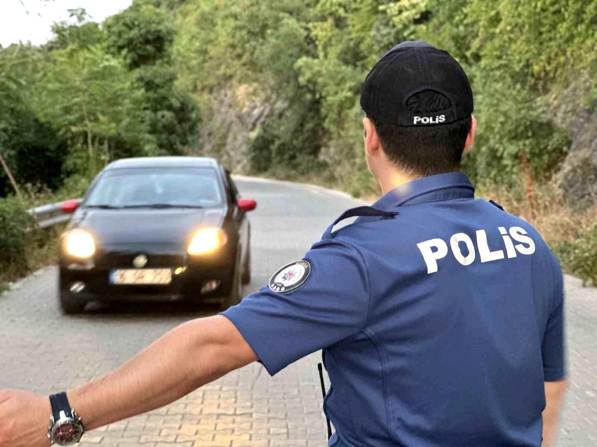 Bursa\'da Zeyniler Yolu\'nda şok baskın