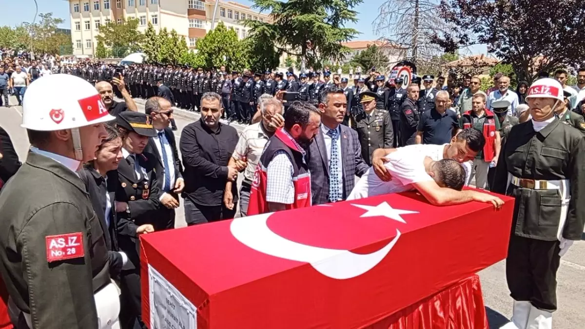 Pençe-Kilit Harekatı Şehidi Kırşehir\'de Son Yolculuğuna Uğurlandı