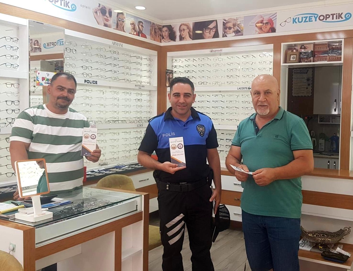 Bilecik\'te 12 İşyerinde Vatandaşlar Dolandırıcılığa Karşı Bilgilendirildi