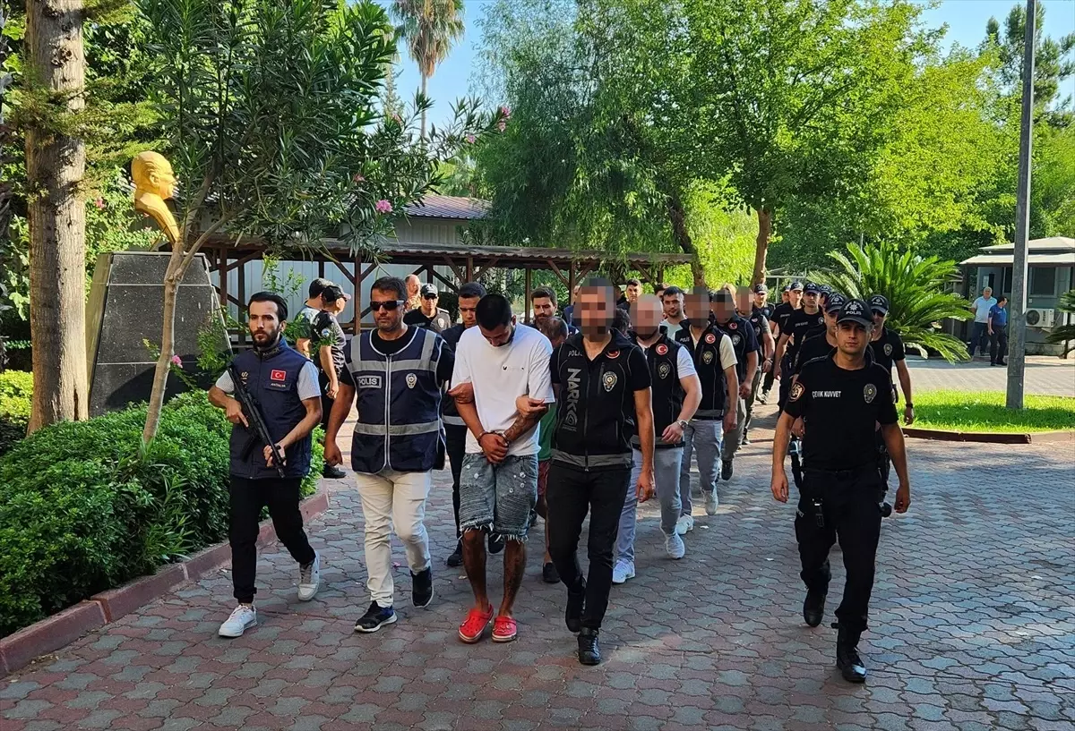 Kemer'de Uyuşturucu Operasyonu: 2 Tutuklama - Son Dakika