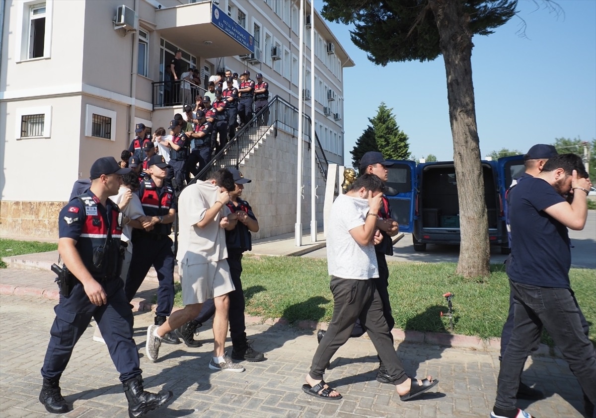 Aydın\'da Yasa Dışı Bahis ve Kumar Operasyonu: 14 Tutuklama