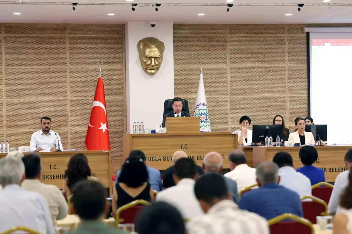 Muğla Büyükşehir Belediye Başkanı Ahmet Aras, belediyelerin SGK borçlarına değindi